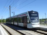 Aarhus Stadtbahn Linie L2 mit Niederflurgelenkwagen 1102-1202 am Klokhøjen (2020)