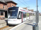 Aarhus Stadtbahn Linie L2 mit Niederflurgelenkwagen 1105-1205 am Odder (2019)