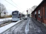 Aarhus Stadtbahn Linie L2 mit Niederflurgelenkwagen 1108-1208 am Tranbjerg (2021)