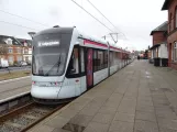 Aarhus Stadtbahn Linie L2 mit Niederflurgelenkwagen 1114-1214 am Odder (2021)