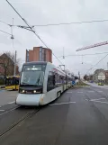 Aarhus Stadtbahn Linie L2 mit Niederflurgelenkwagen 2104-2204 nahe bei Nørreport (2024)