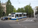 Amsterdam Straßenbahnlinie 14 mit Niederflurgelenkwagen 2086 auf Alexanderplein (2009)