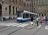 Amsterdam Straßenbahnlinie 17 mit Niederflurgelenkwagen 2122 auf Raadhuisstraat (2022)