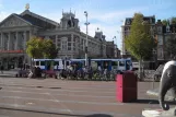 Amsterdam Straßenbahnlinie 5 mit Gelenkwagen 904 auf Van Baerlestraat (2009)