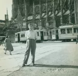 Archivfoto: Ulm Straßenbahnlinie 1 mit Triebwagen 23 auf Münsterplatz (1950)