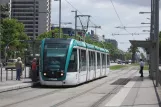 Barcelona Straßenbahnlinie T3 mit Niederflurgelenkwagen 07 am L'Illa (2012)