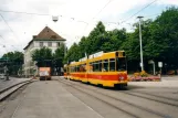 Basel Straßenbahnlinie 10 mit Gelenkwagen 260 auf Binningerstrasse (2003)