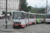 Beograd Straßenbahnlinie 7 mit Gelenkwagen 320 auf Savski Trg (2008)