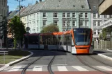 Bergen Niederflurgelenkwagen 203 auf Agnes Mowinckels gate (2010)