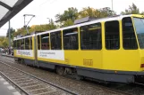 Berlin Gelenkwagen 7031 am S+U Frankfurter Allé (2012)