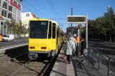 Berlin Schnelllinie M13 mit Gelenkwagen 6135 am S+U Frankfurter Allé (2012)