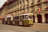 Bern Straßenbahnlinie 9 mit Gelenkwagen 15 auf Spitalgasse (1982)