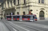 Bratislava Straßenbahnlinie 14 mit Gelenkwagen 7114 auf Jesenského (2008)