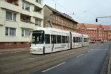 Braunschweig Straßenbahnlinie 2 mit Niederflurgelenkwagen 9560 am Marienstift (2008)