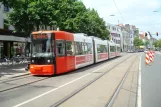 Bremen Straßenbahnlinie 10 mit Niederflurgelenkwagen 3020 am Lindenhofstr. (2013)