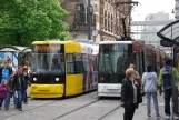 Bremen Straßenbahnlinie 2 mit Niederflurgelenkwagen 3022 am Domsheide (2014)