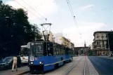 Breslau Straßenbahnlinie 17 mit Triebwagen 2276 auf Świętego Wincentego (2004)