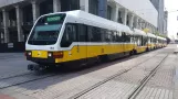 Dallas Linie Grün mit Gelenkwagen 159nah St Paul Station (2018)