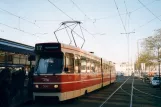 Den Haag Straßenbahnlinie 17 mit Gelenkwagen 3048 am Station Hollands Spoor (2003)