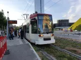 Düsseldorf Straßenbahnlinie 701 mit Niederflurgelenkwagen 2131 vor Schadowstr. (2020)