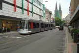 Düsseldorf Straßenbahnlinie 707 mit Niederflurgelenkwagen 2036 am Jacobistr. (2010)