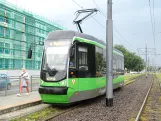 Elbląg Straßenbahnlinie 4 mit Niederflurtriebwagen 073 am Dworzec (2024)