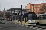 Erfurt Party-Linie 7 mit Niederflurgelenkwagen 644 am Gothaer Platz (2008)