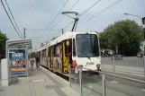 Essen Straßenbahnlinie 106 mit Gelenkwagen 1111 am Am Freistein (2010)