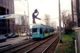 Frankfurt am Main Straßenbahnlinie 16 mit Niederflurgelenkwagen 006 auf Friedrich-Ebert-Anlage (2000)