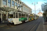 Gera Straßenbahnlinie 3 mit Gelenkwagen 351 am Heinrichstraße (2014)