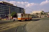 Gera Zusätzliche Linie 2 mit Gelenkwagen 321 auf Heinrichstraße (1990)