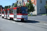 Gotha Straßenbahnlinie 1 mit Gelenkwagen 307 auf Ekhofplatz (2012)