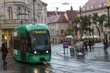 Graz Straßenbahnlinie 1 mit Niederflurgelenkwagen 664 auf Jakominiplatz (2008)