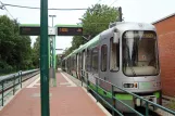 Hannover Straßenbahnlinie 4 mit Gelenkwagen 2561 am Roderbruch (2016)