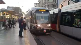 Istanbul Regionallinie T1 mit Niederflurgelenkwagen 707 am Çemberlitaş (2017)