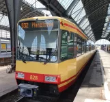 Karlsruhe Regionallinie S32 mit Gelenkwagen 828 am Hauptbahnhof  (2020)