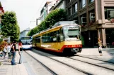 Karlsruhe Regionallinie S4 mit Gelenkwagen 844 auf Kilians Platz, Heilbronn (2003)