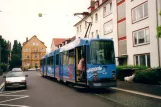 Kassel Straßenbahnlinie 7 mit Gelenkwagen 411 am Rolandstr. (2002)