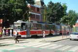 Košice Straßenbahnlinie 6 mit Gelenkwagen 528 am Námestie Maratónu Mieru (2011)