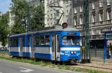 Krakau Straßenbahnlinie 16 mit Gelenkwagen 171 auf aleja Generała Władysława Andersa (2018)