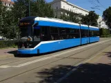 Krakau Straßenbahnlinie 17 mit Niederflurgelenkwagen RP631 am Starowiślna (2024)