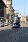 Krakau Straßenbahnlinie 8 mit Niederflurgelenkwagen 2040 auf Karmelicka (2011)