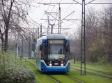 Krakau Zusätzliche Linie 12 mit Niederflurgelenkwagen 2029 nahe bei Krowodra Górka (2007)