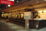 Lille Straßenbahnlinie T mit Niederflurgelenkwagen 04 am Gade Lille Flandres (2008)