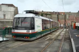 Lille Straßenbahnlinie T mit Niederflurgelenkwagen 14 am Tourcoing Center (2008)