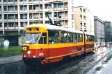 Łódź Regionallinie 43BIS mit Gelenkwagen 5 auf Pomorska (2004)