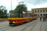 Łódź Straßenbahnlinie 3 mit Triebwagen 1728 am Plac Reymonta (2008)