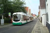 Ludwigshafen am Rhein Straßenbahnlinie 10 mit Niederflurgelenkwagen 2218 am Kreuzstraße (2014)