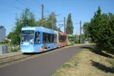 Magdeburg Straßenbahnlinie 2 mit Niederflurgelenkwagen 1343 am Alte Neustadt, Lostauer Str. (2015)