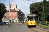 Mailand Straßenbahnlinie 1 mit Triebwagen 1922 am Cairoli M1 (2009)